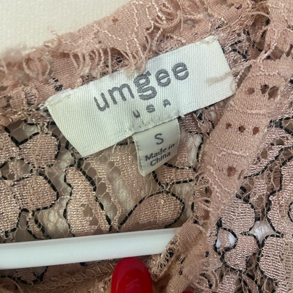 Umgee women's S lace insert bell sleeve shark bite hem blush pink boho top EUC - Picture 2 of 5